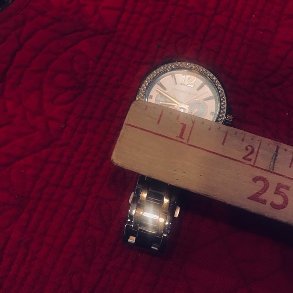 michael korse , women watch , gold and silver - Picture 6 of 6